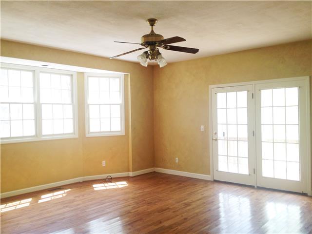 1193 Bakers Work Road Burns, TN 37029 - Photo 7 of 20 Gallery Image 7