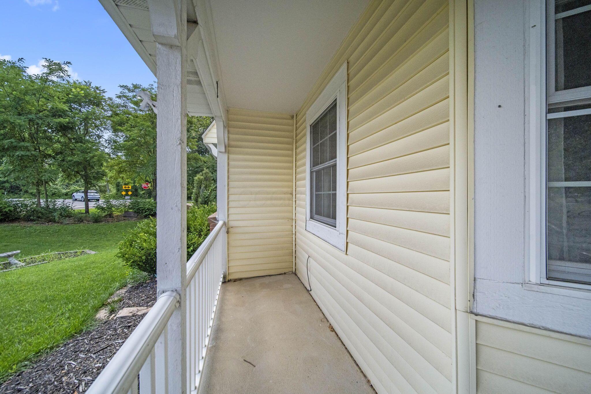 5062 Broadview Road Columbus, OH 43230 - Photo 5 of 45 Front Porch