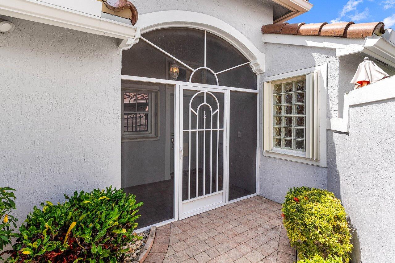 7338 Chorale Road Boynton Beach, FL 33437 - Photo 4 of 23 005-7338ChoraleRoad-BoyntonBeach-FL-3343