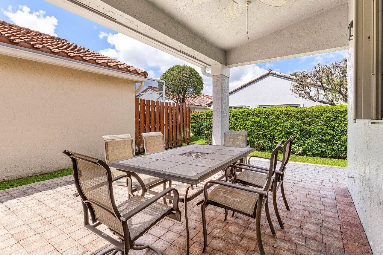 7338 Chorale Road Boynton Beach, FL 33437 - Photo 5 of 23 021-7338ChoraleRoad-BoyntonBeach-FL-3343