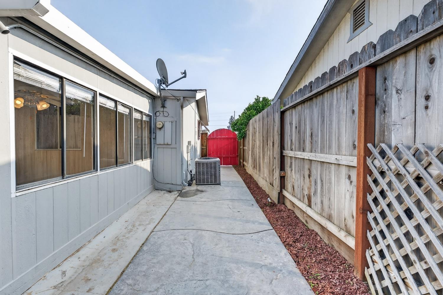 2755 North Walnut Road, Unit 114 Turlock, CA 95382 - Photo 26 of 28 a view of a balcony with furniture