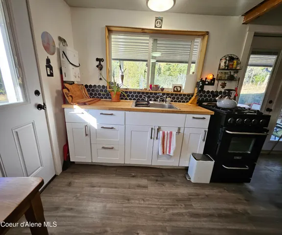 $325,500 | 1428 West Elkhorn Meadows Road, Fernwood, ID 83830