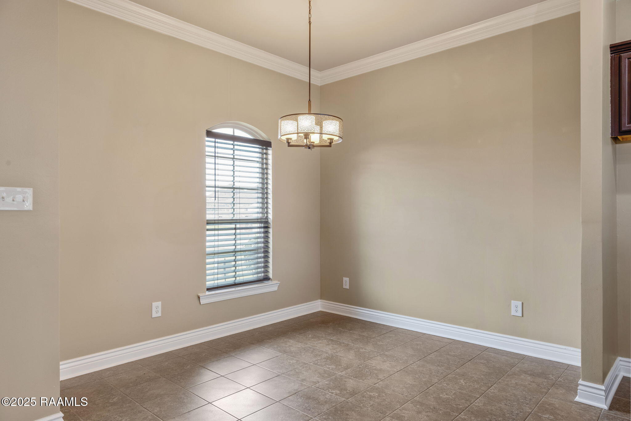 403 Flanders Ridge Drive Youngsville, LA 70592 - Photo 4 of 13 DINING