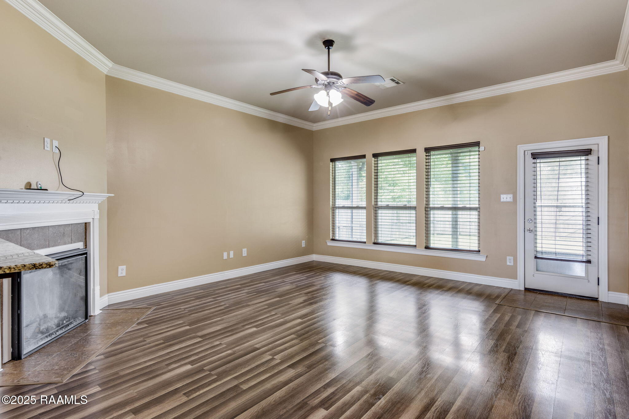 403 Flanders Ridge Drive Youngsville, LA 70592 - Photo 5 of 13 LIVING AREA