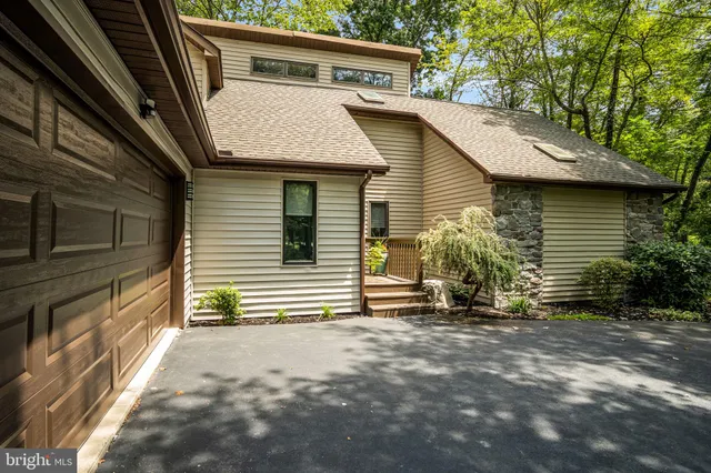 $527,000 | 3504 Hickory Hollow Road, Harrisburg, PA 17112