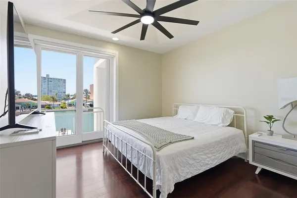 $3,495,000 | 42 Midway Island, Clearwater, FL 33767