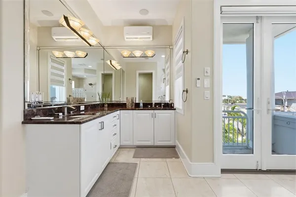 $3,495,000 | 42 Midway Island, Clearwater, FL 33767