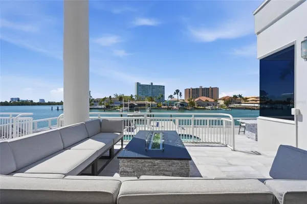 $3,495,000 | 42 Midway Island, Clearwater, FL 33767