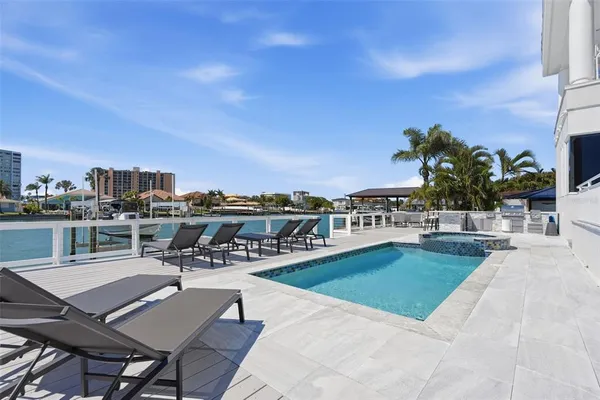 $3,495,000 | 42 Midway Island, Clearwater, FL 33767