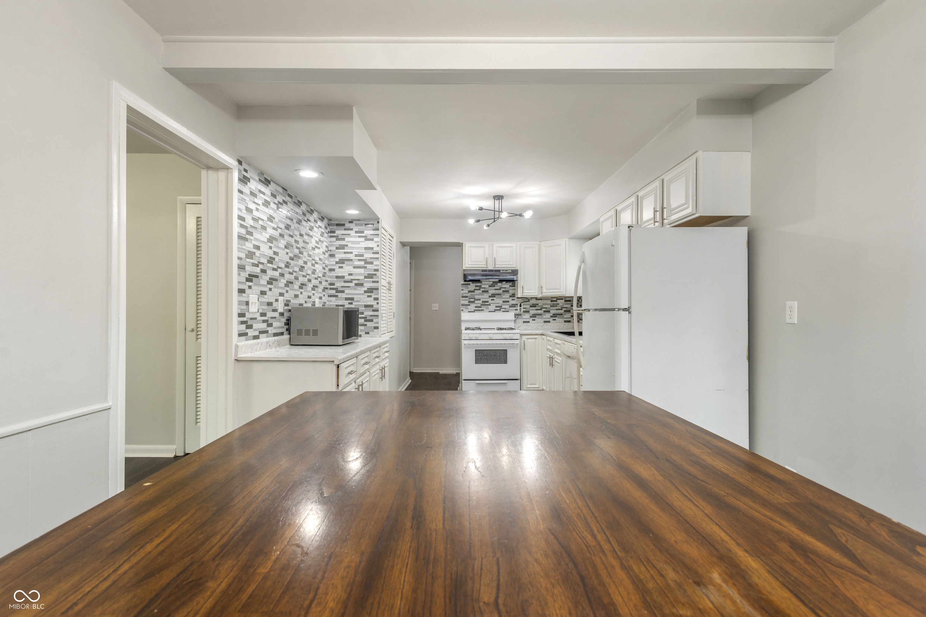 3601 Dubarry Road Indianapolis, IN 46226 - Photo 11 of 32