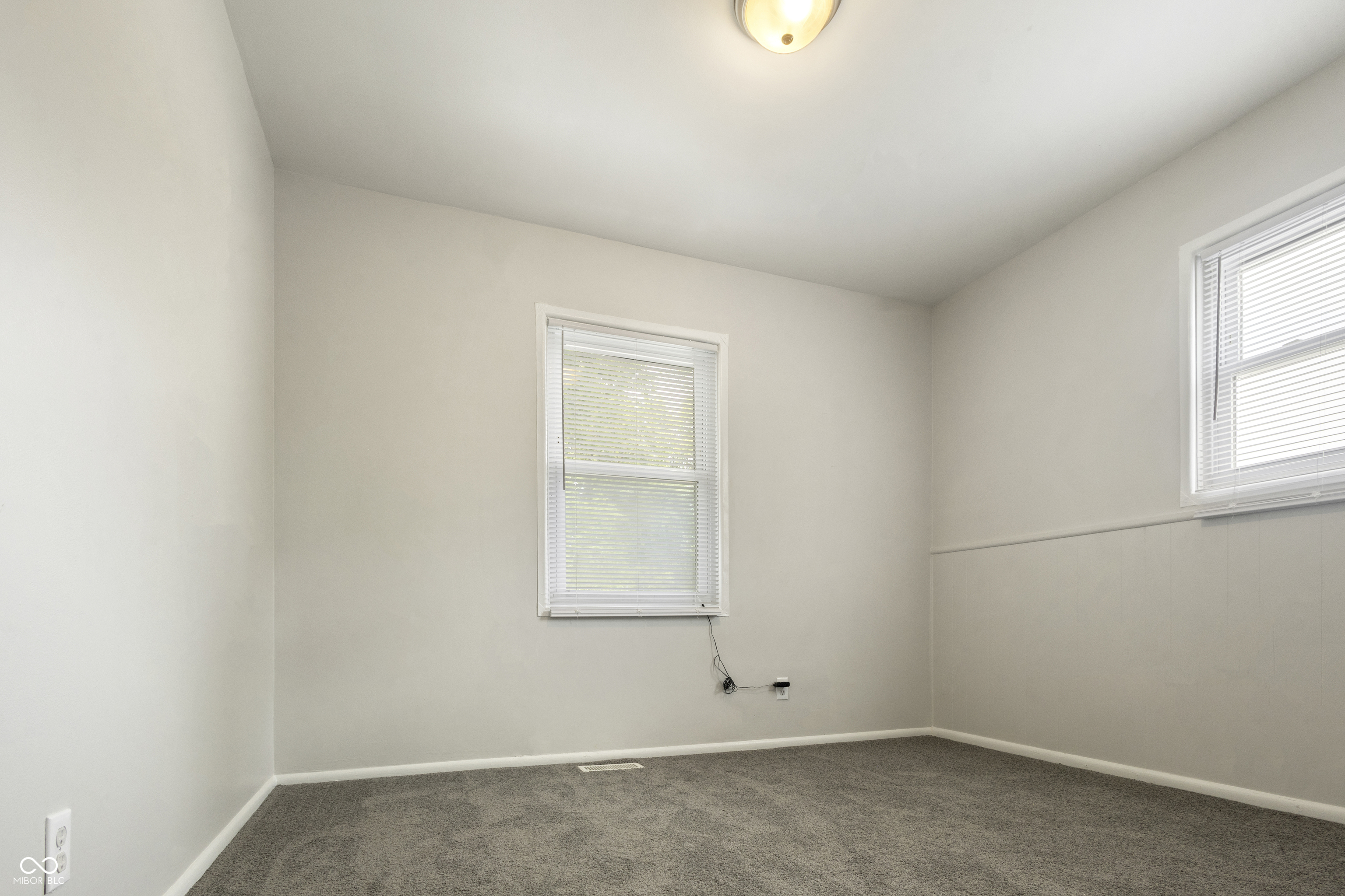 3601 Dubarry Road Indianapolis, IN 46226 - Photo 13 of 32