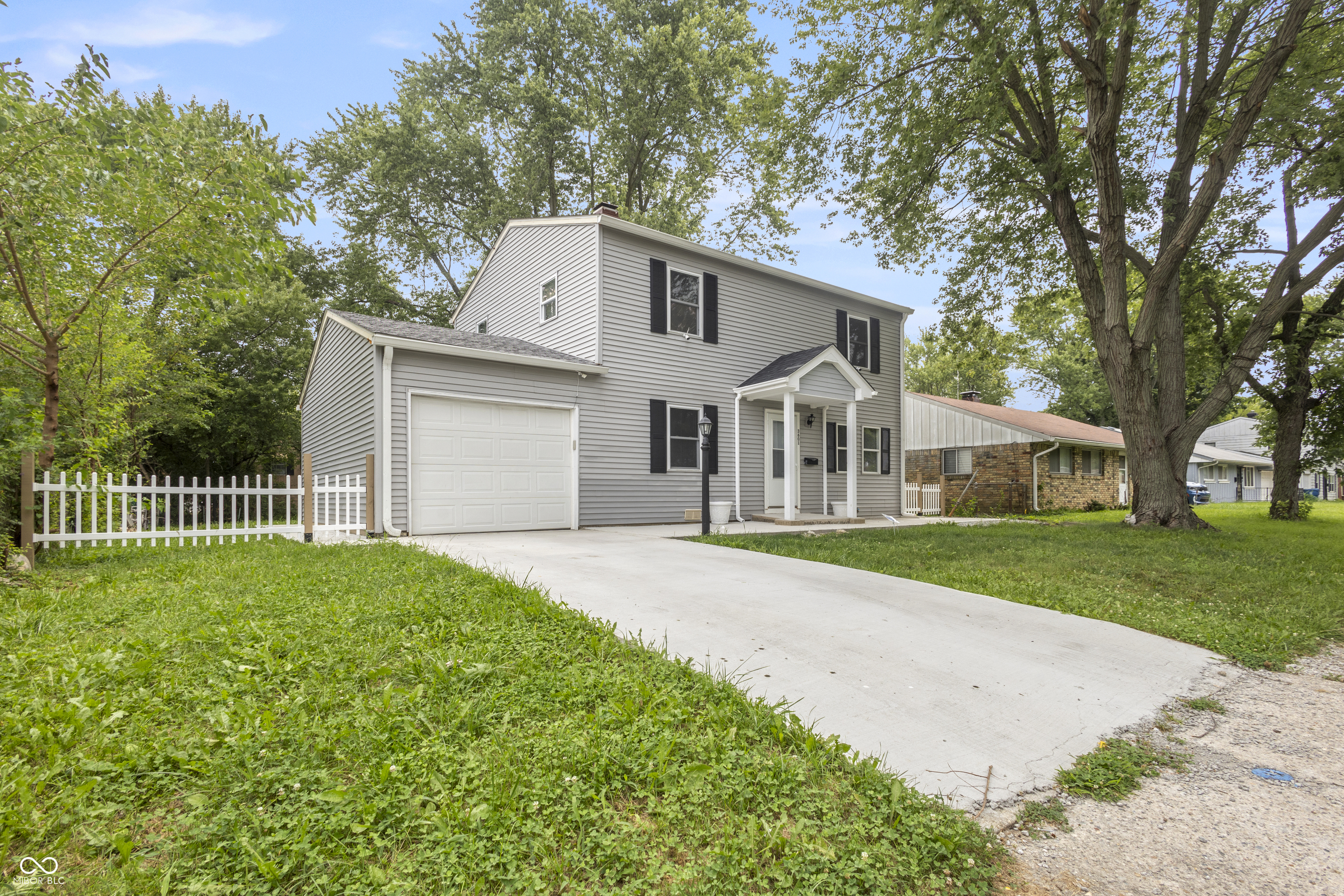 3601 Dubarry Road Indianapolis, IN 46226 - Photo 2 of 32