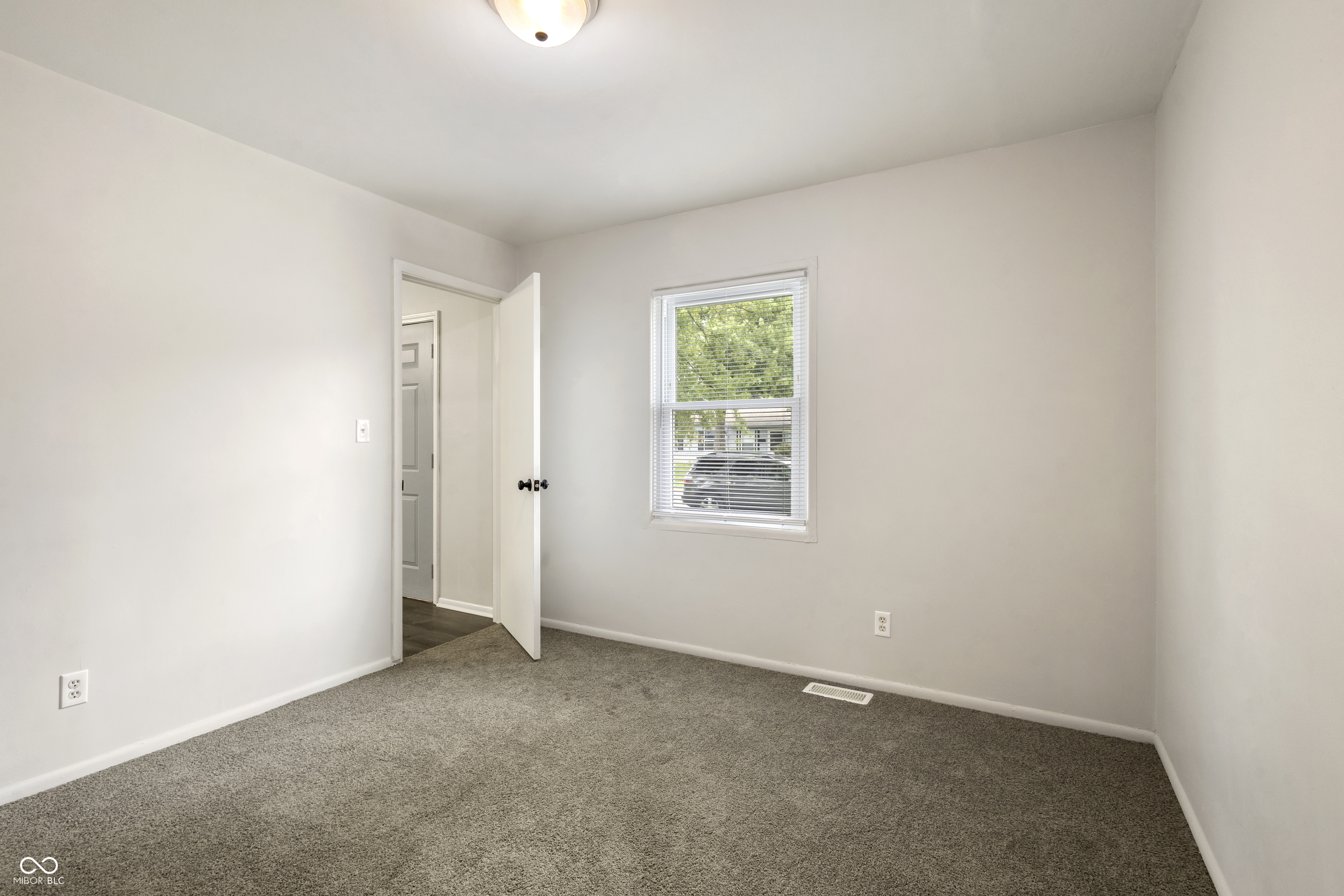 3601 Dubarry Road Indianapolis, IN 46226 - Photo 22 of 32
