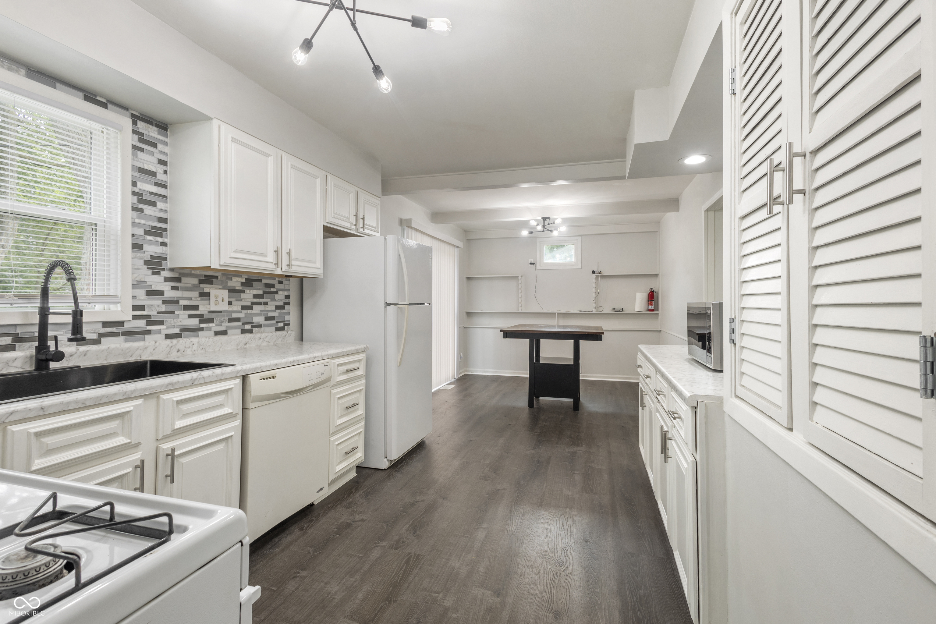 3601 Dubarry Road Indianapolis, IN 46226 - Photo 9 of 32