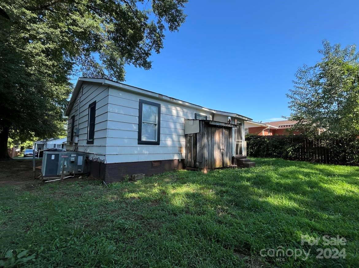 3013 Ridge Avenue Charlotte, NC 28208 - Photo 3 of 19 Gallery Image 3