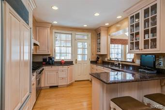 4 Huntleigh Downs Road Frontenac, MO 63131 - Photo 8 of 31 Gallery Image 8