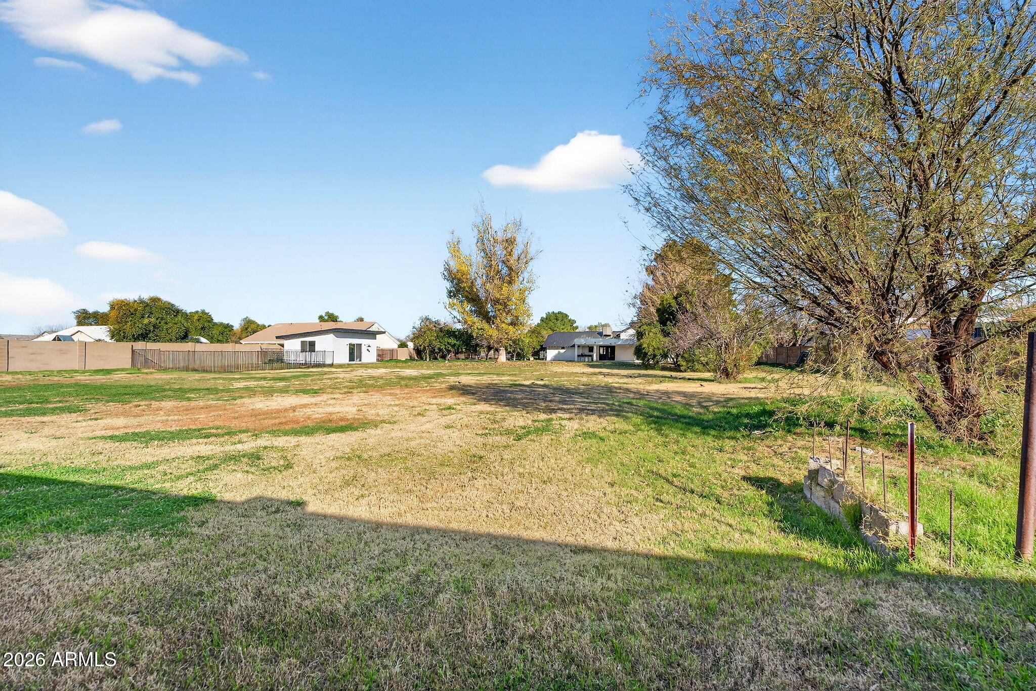 2223 East Claxton Avenue Gilbert, AZ 85297 - Photo 49 of 56 a view of an ocean and a houses
