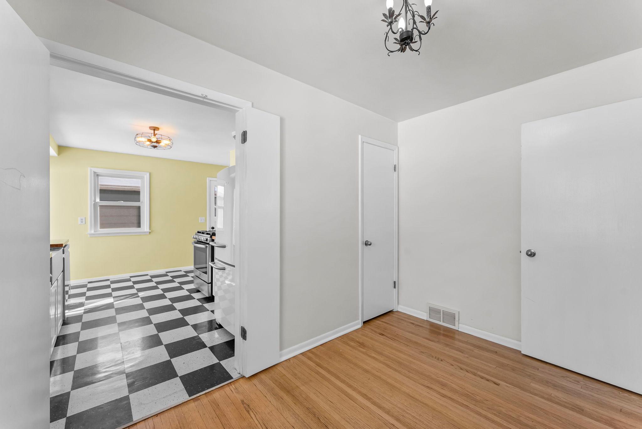 11832 Crawford Road West Minnetonka, MN 55343 - Photo 15 of 48