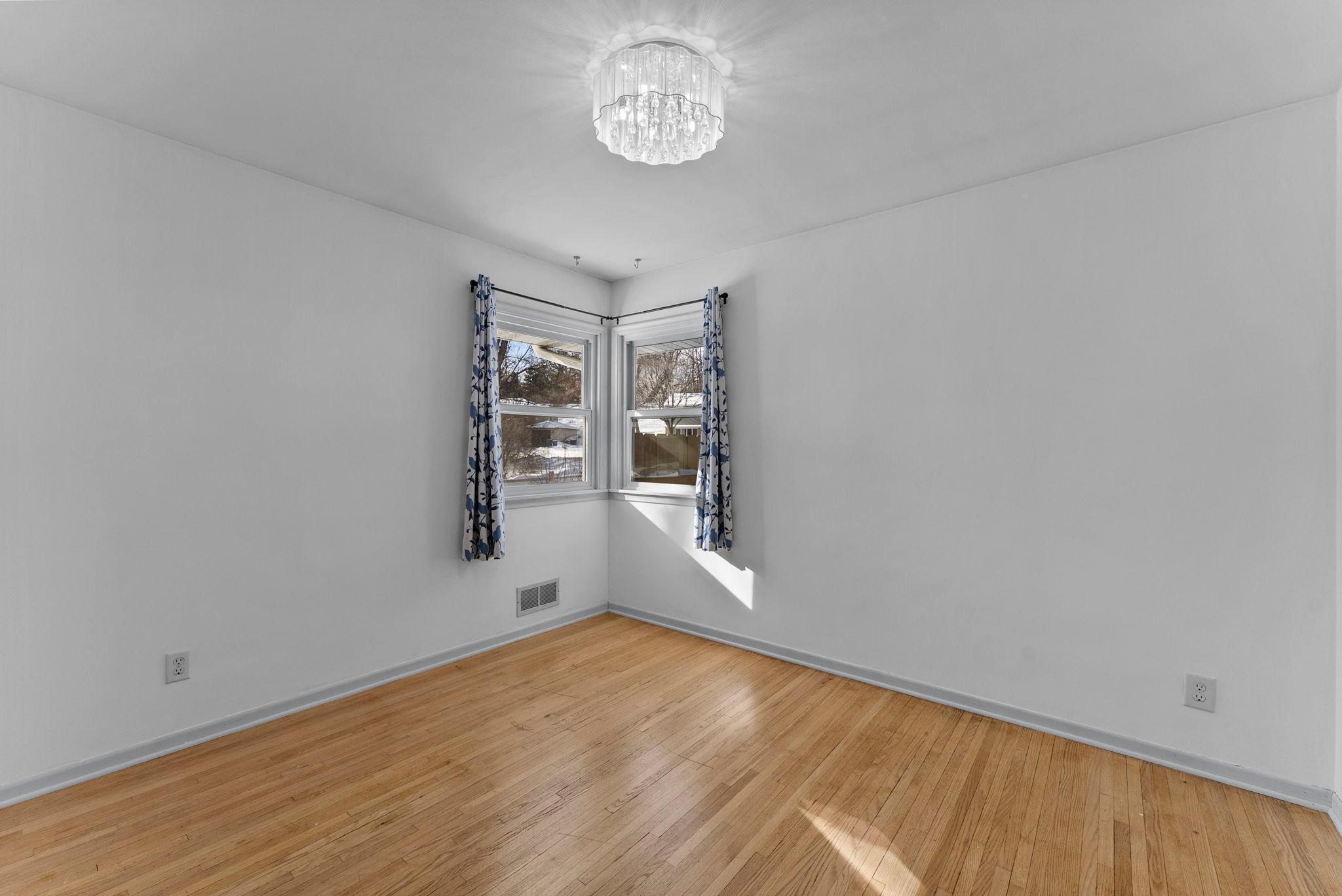 11832 Crawford Road West Minnetonka, MN 55343 - Photo 18 of 48