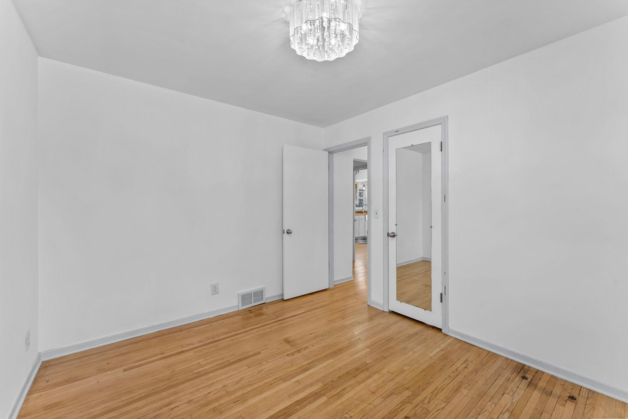 11832 Crawford Road West Minnetonka, MN 55343 - Photo 19 of 48