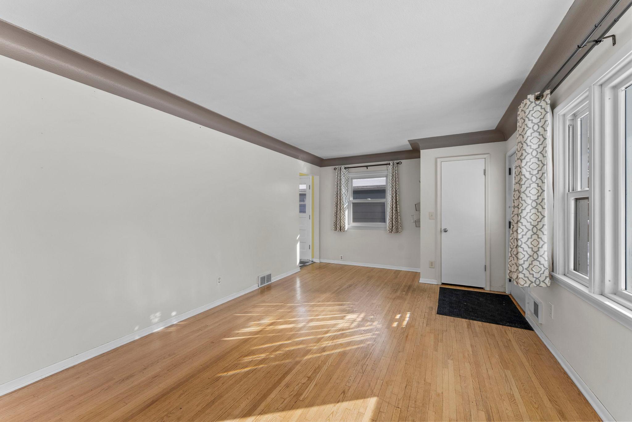 11832 Crawford Road West Minnetonka, MN 55343 - Photo 3 of 48