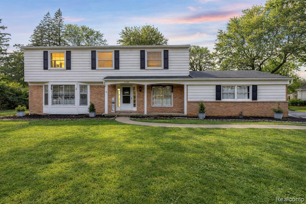 5738 Pebbleshire Road Bloomfield Hills, MI 48301 - Photo 1 of 37