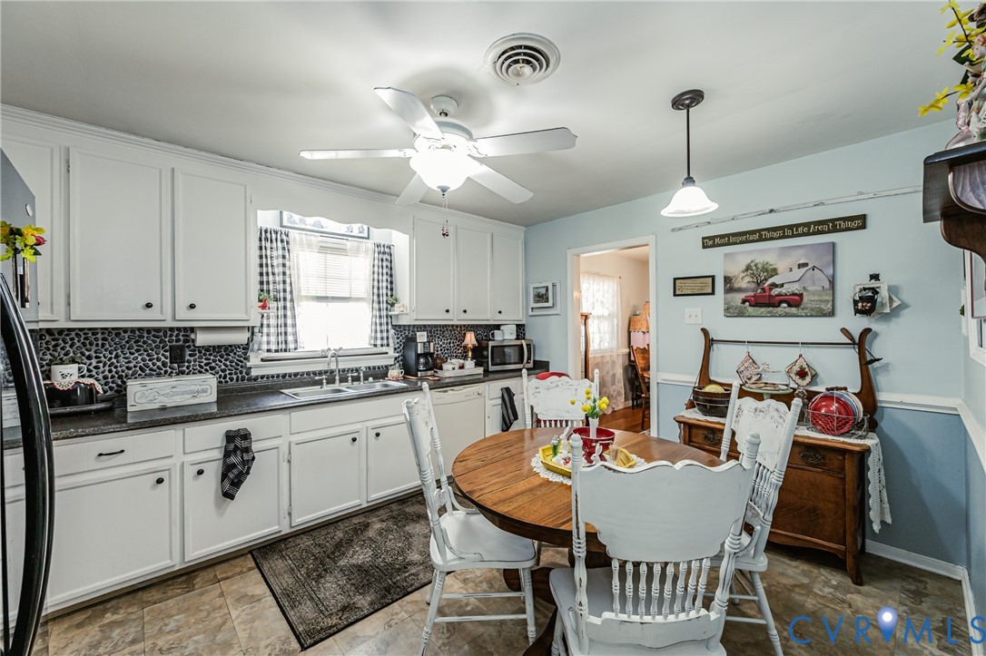 8225 Old Roxbury Road Quinton, VA 23141 - Photo 12 of 48