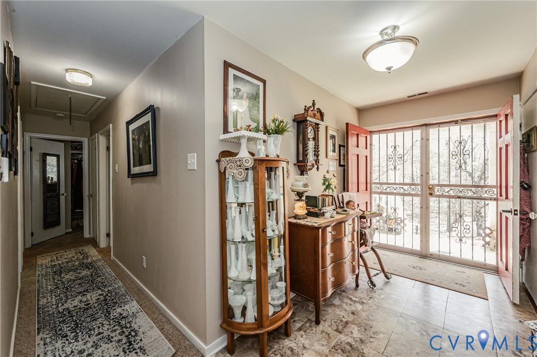 8225 Old Roxbury Road Quinton, VA 23141 - Photo 5 of 48