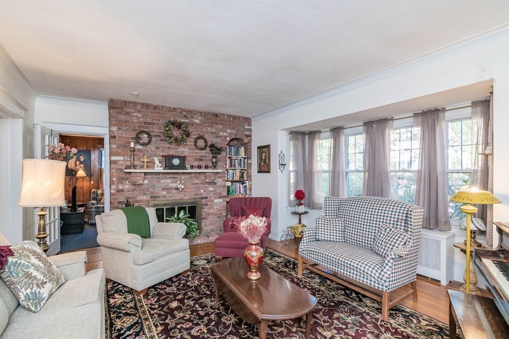 119 Marengo Park Springfield, MA 01108 - Photo 5 of 30