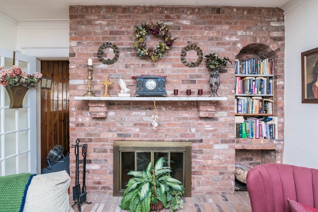 119 Marengo Park Springfield, MA 01108 - Photo 8 of 30