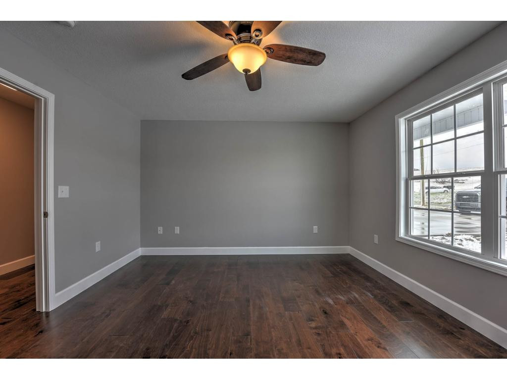 2246 Old Stage Road Greeneville, TN 37745 - Photo 23 of 36 Photo 23