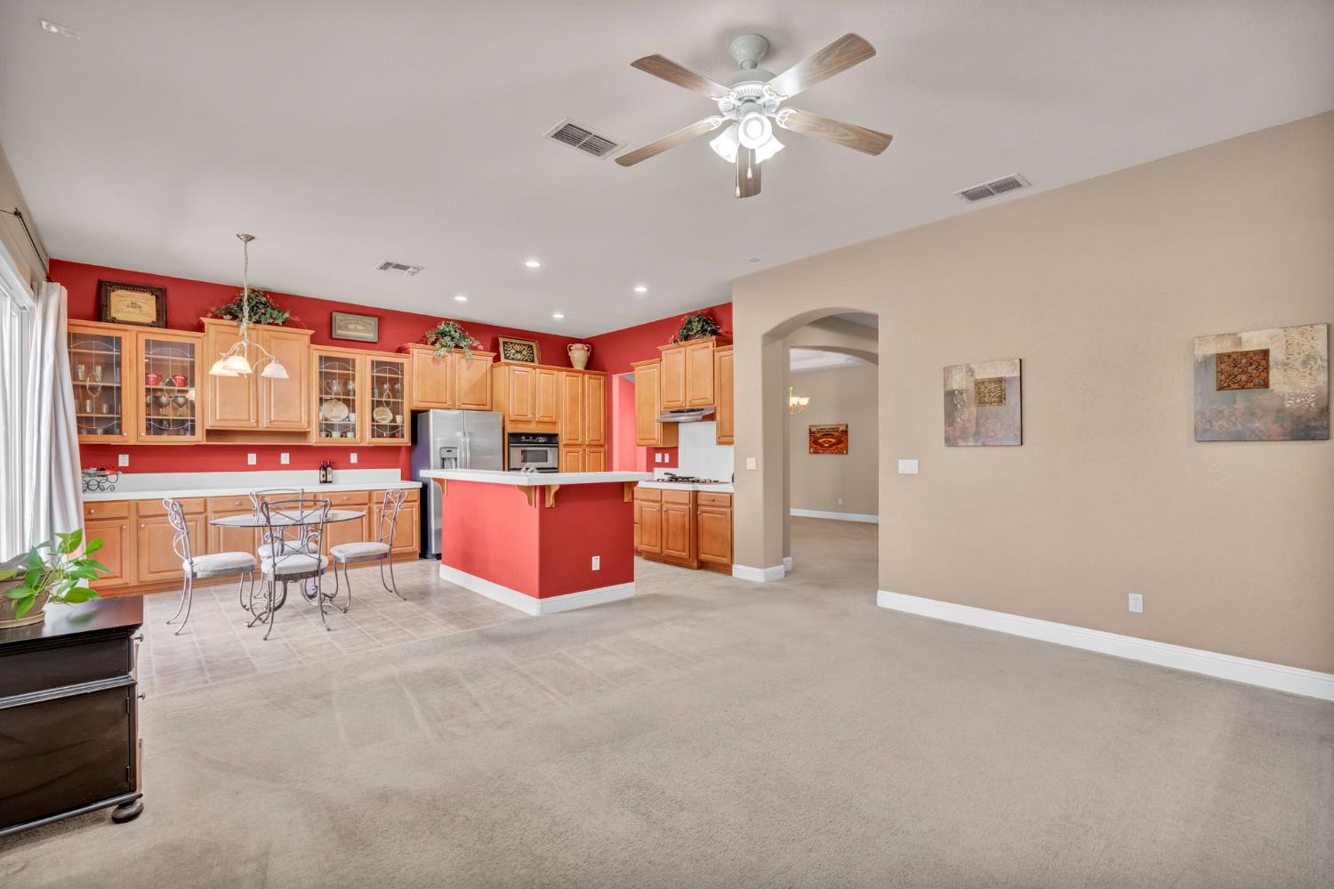 2202 Acorn Ridge Court Folsom, CA 95630 - Photo 12 of 36 Gallery Image 12