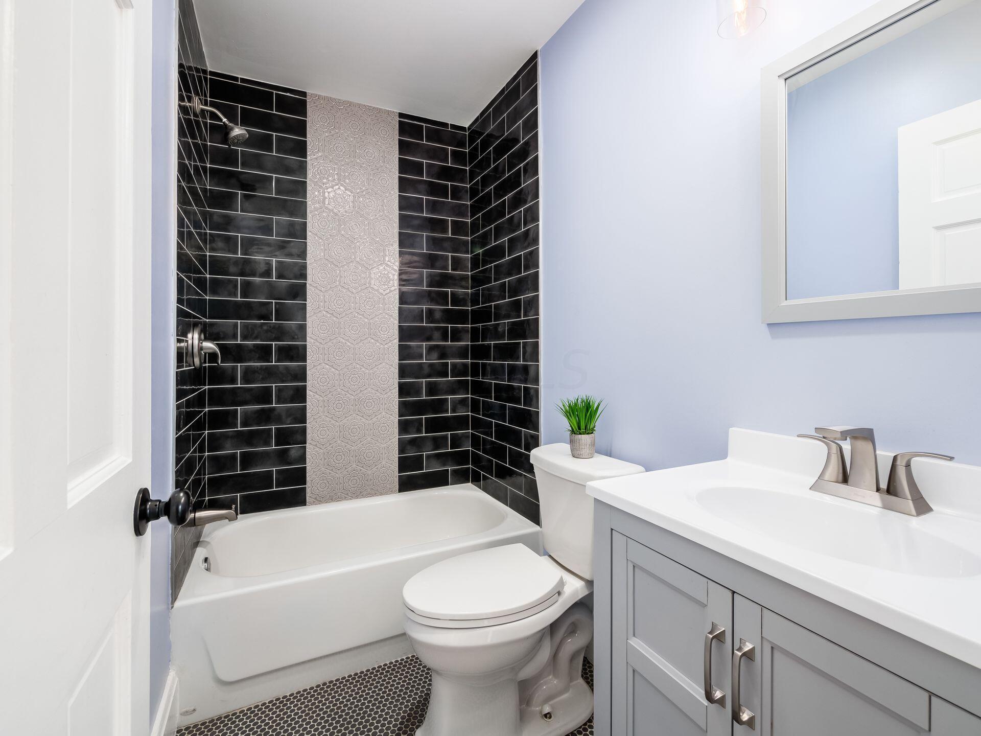 2246 Ridgeway Avenue Columbus, OH 43219 - Photo 15 of 37 019_ca5_C - 2246 Ridgeway 045