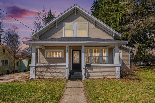 $220,000 | 909 South Franklin Street, Greenville, MI 48838