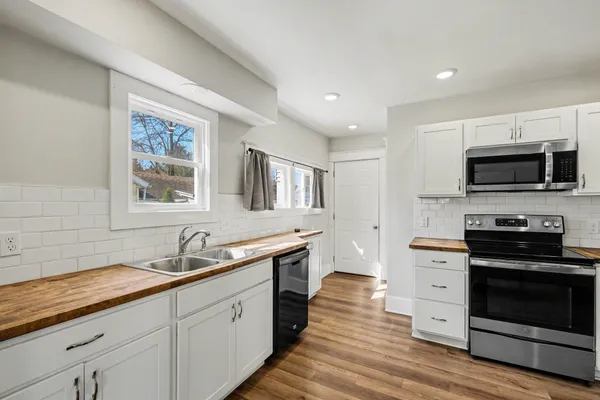 $220,000 | 909 South Franklin Street, Greenville, MI 48838