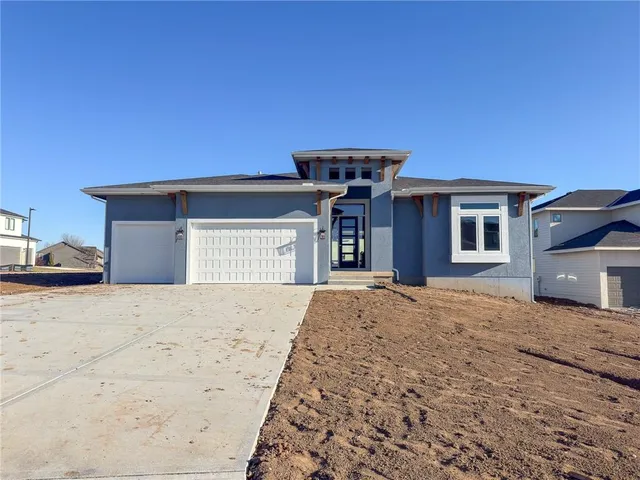 $918,515 | 22005 West 99th Terrace, Lenexa, KS 66220