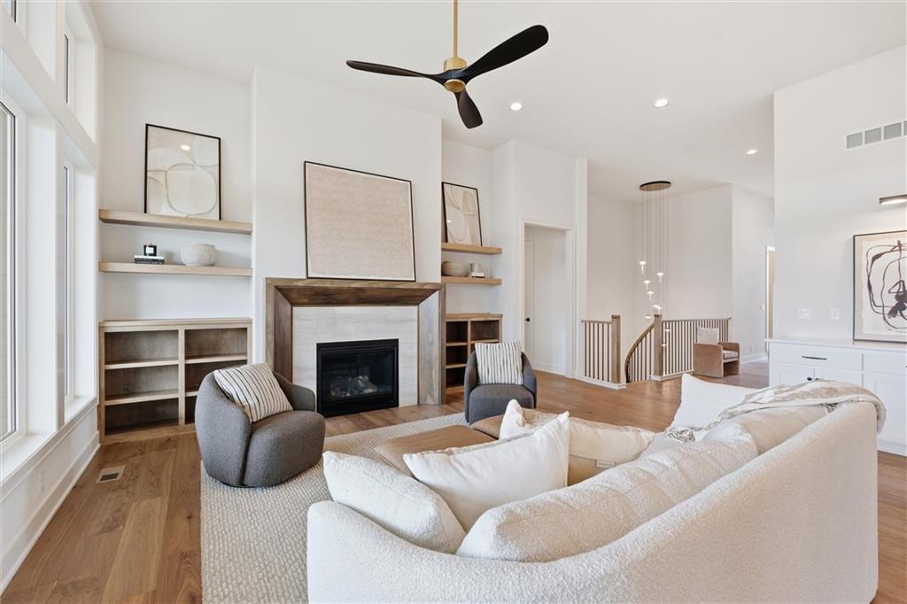 22005 West 99th Terrace Lenexa, KS 66220 - Photo 11 of 47