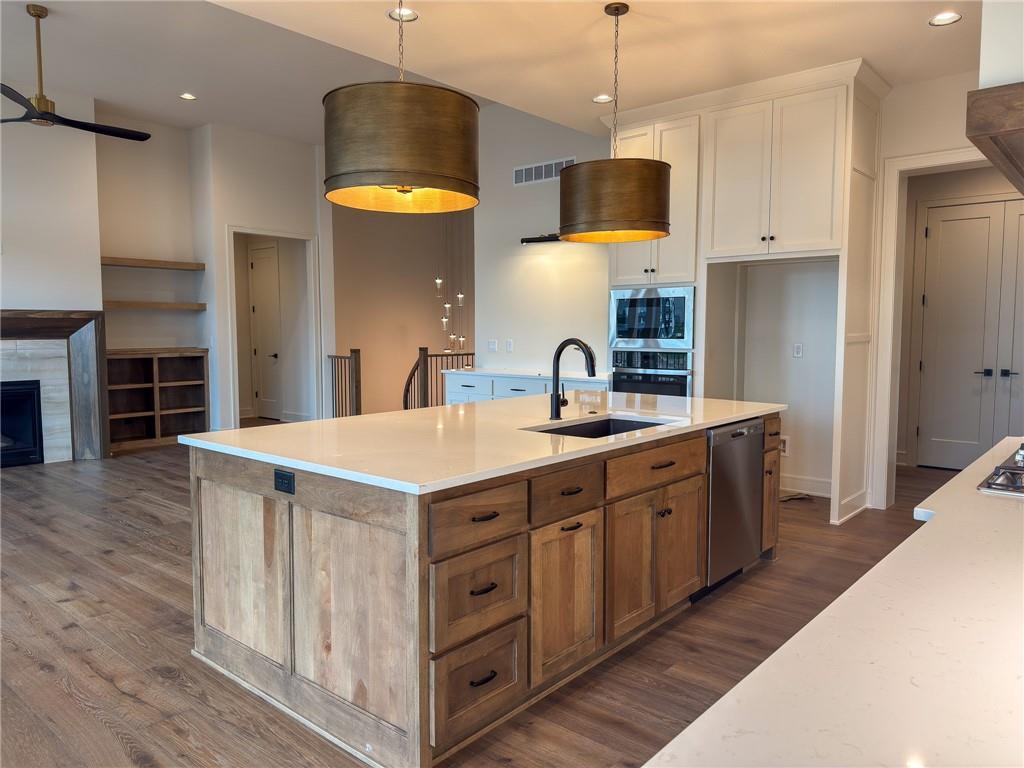 22005 West 99th Terrace Lenexa, KS 66220 - Photo 17 of 67