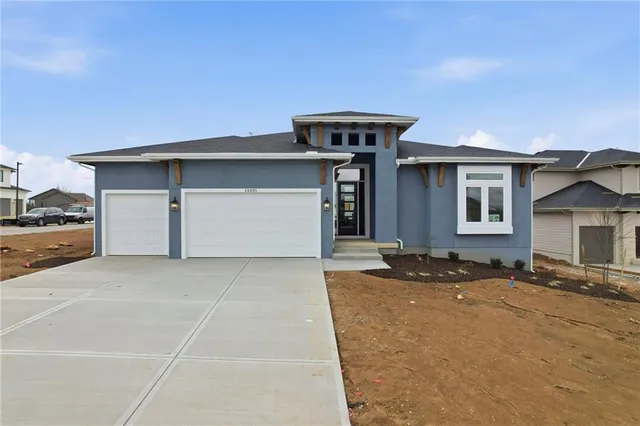 $899,950 | 22005 West 99th Terrace, Lenexa, KS 66220