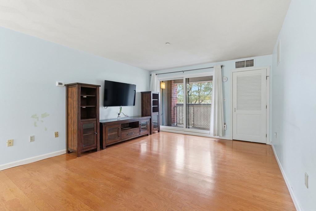 22 Railroad Street, Unit 407 Andover, MA 01810 - Photo 12 of 32