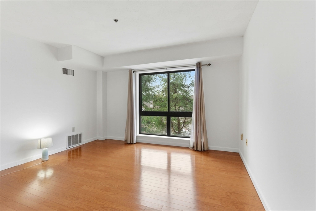 22 Railroad Street, Unit 407 Andover, MA 01810 - Photo 16 of 32