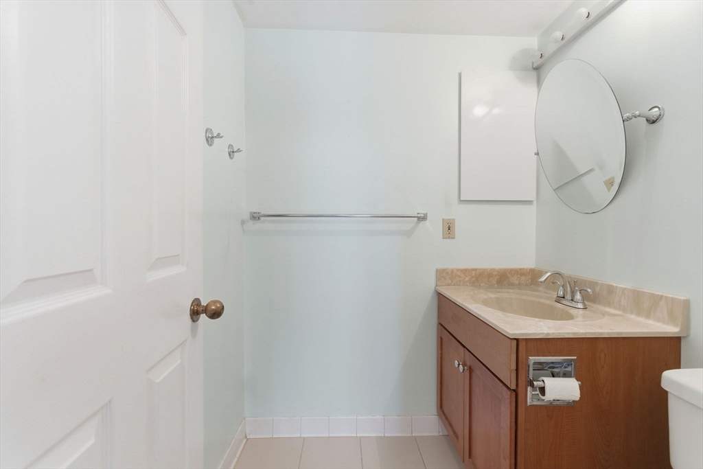 22 Railroad Street, Unit 407 Andover, MA 01810 - Photo 19 of 32