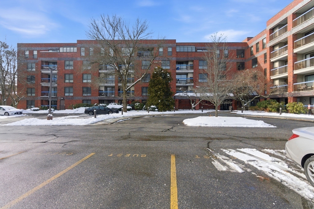 22 Railroad Street, Unit 407 Andover, MA 01810 - Photo 4 of 32