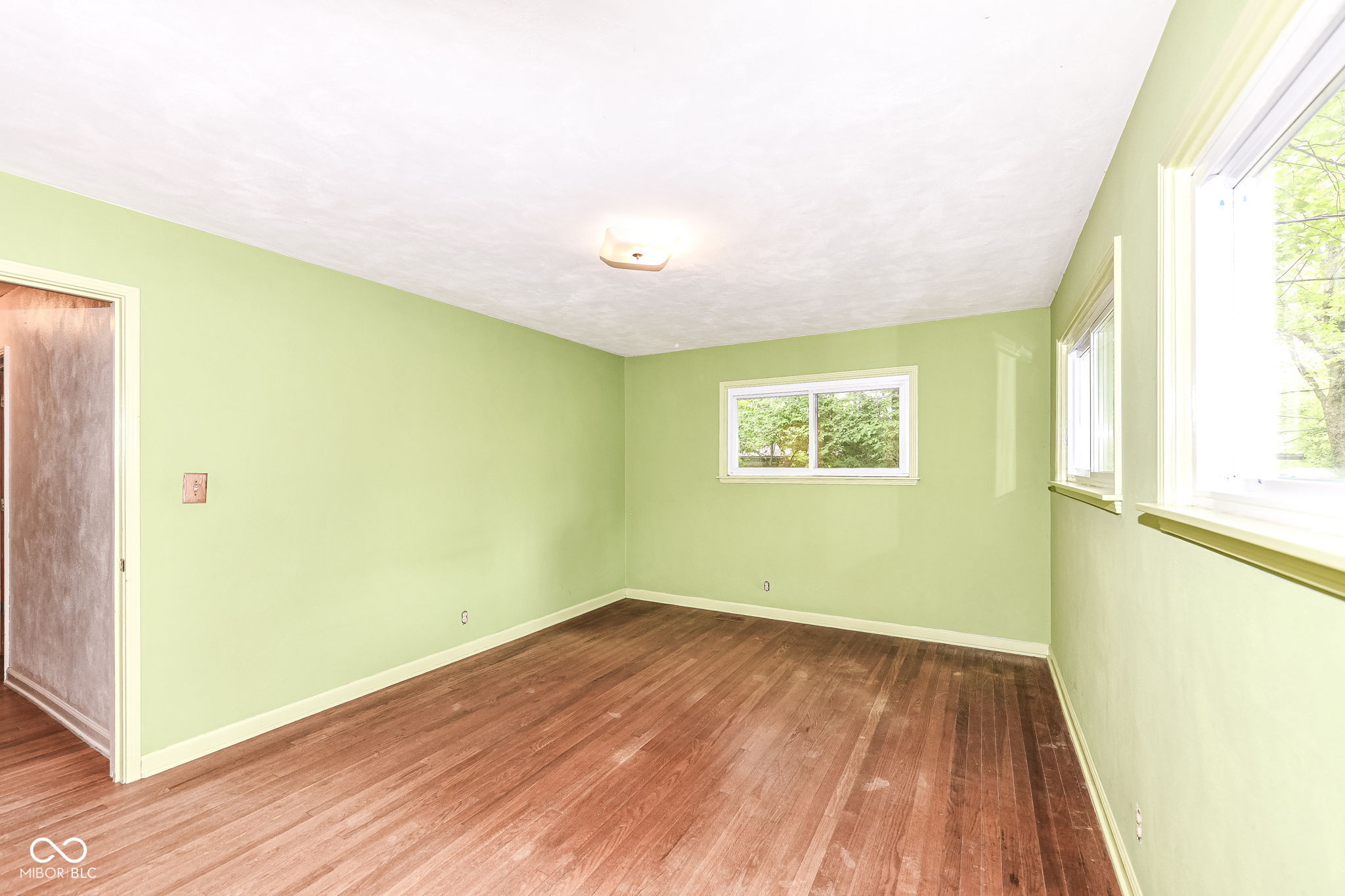 832 South Pendleton Avenue Pendleton, IN 46064 - Photo 18 of 29