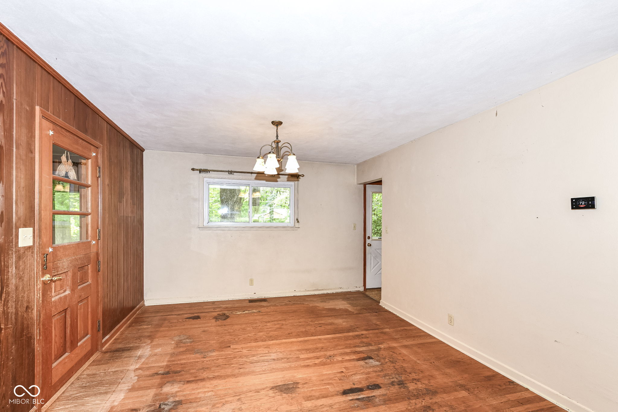 832 South Pendleton Avenue Pendleton, IN 46064 - Photo 5 of 29