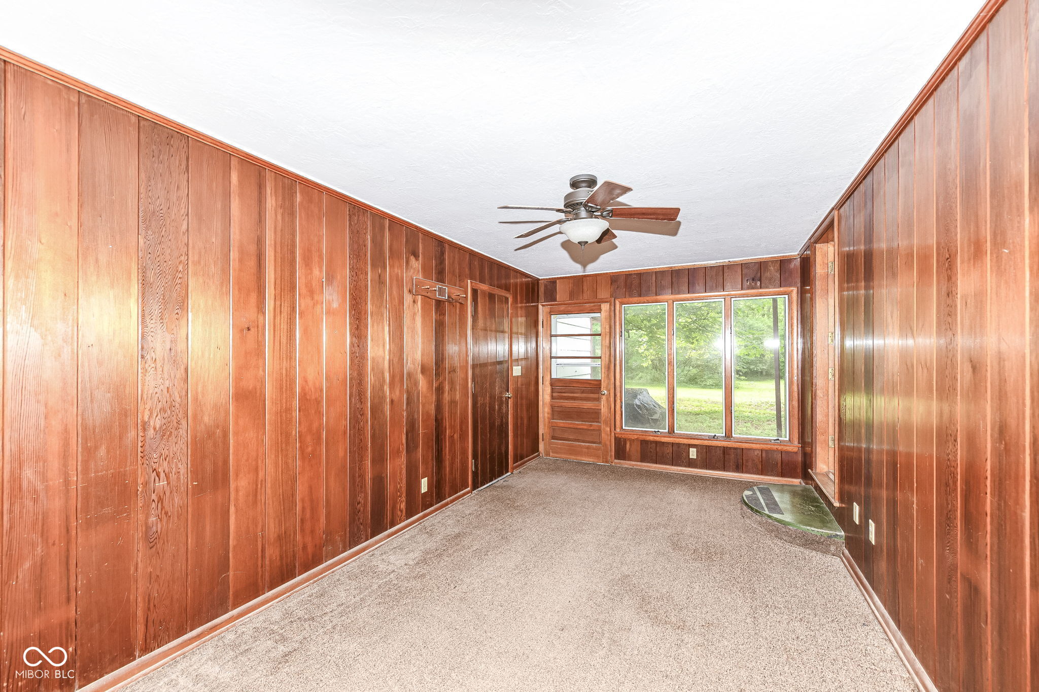 832 South Pendleton Avenue Pendleton, IN 46064 - Photo 7 of 29