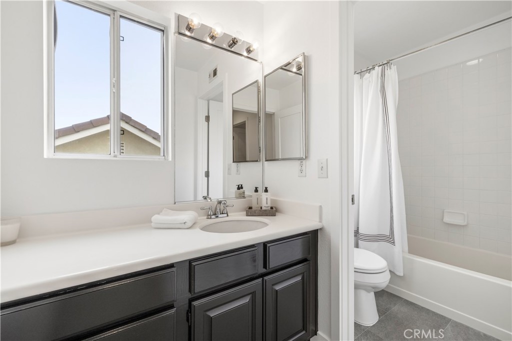 22915 Raintree Lane Saugus, CA 91390 - Photo 51 of 70