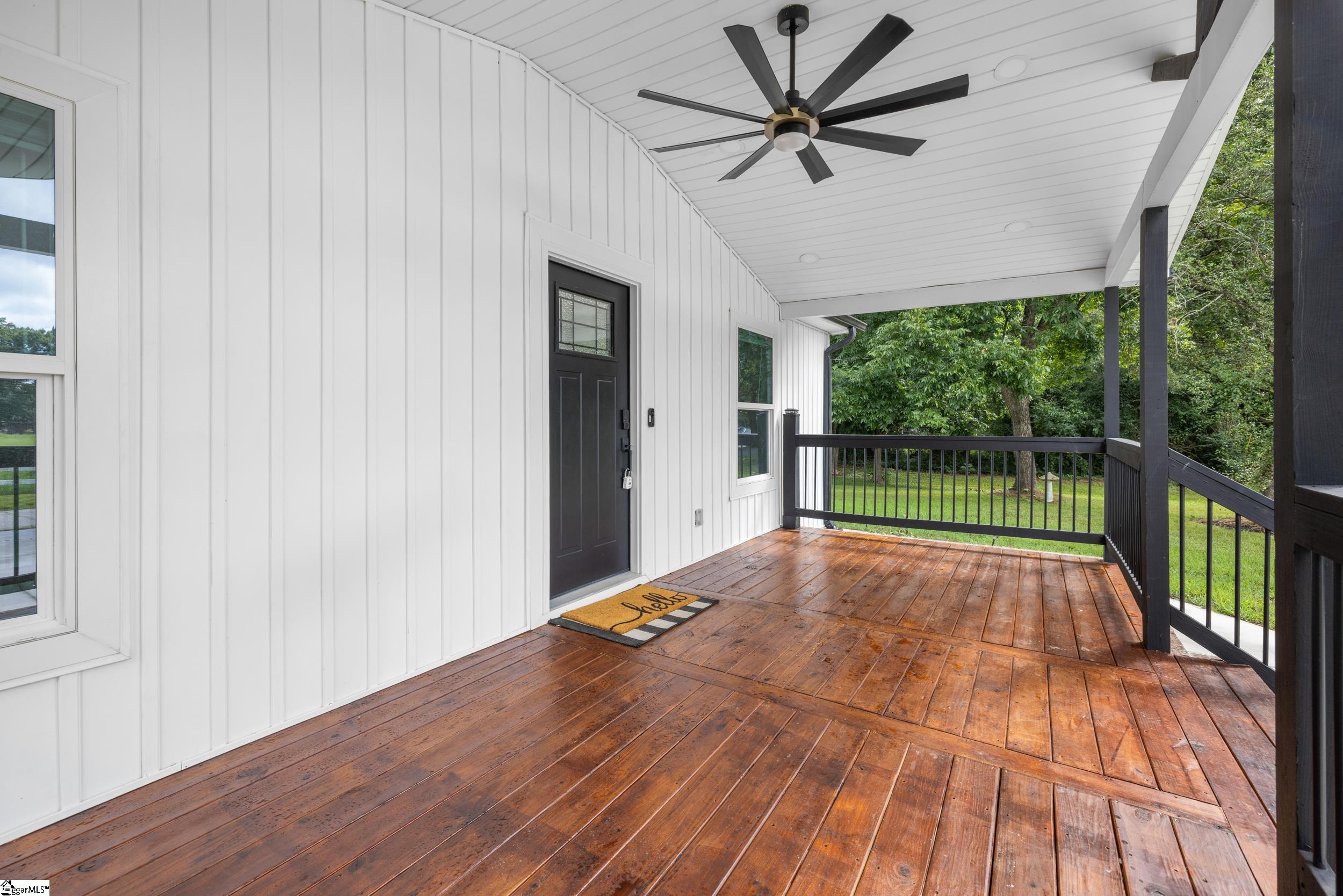 118 Strawberry Road Anderson, SC 29626 - Photo 4 of 29 Gallery Image 4