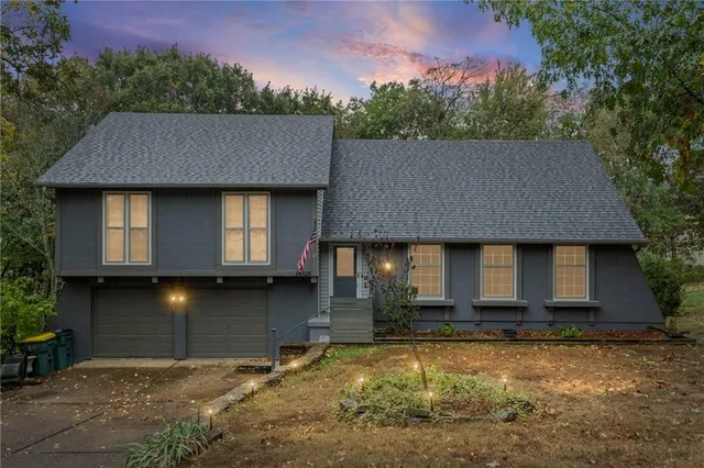 $409,000 | 14105 West 48th Terrace, Shawnee, KS 66216
