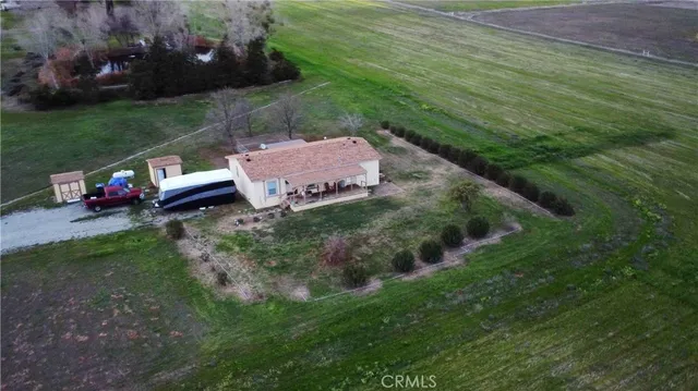 a view of a lake from a yard